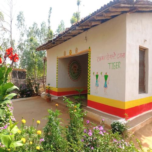 Tiger Homestay, Damna